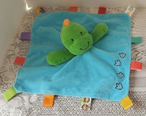 Taggies Dinosaurio Pistas Satén Lovey Bebé Manta de Seguridad Felpa Verde Azul Dino Foto 2 de 4