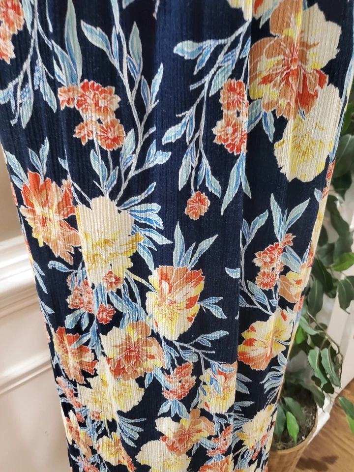 Xhilaration 女式黑色花卉人造丝 V 领无袖长裙 S 码 — 第 4/4 张图片