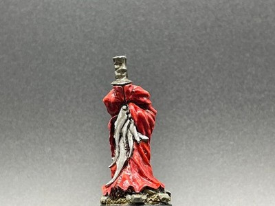 28mm Miniature Painted Cloak and Dagger Hands Dungeons and Dragons Resin Mini