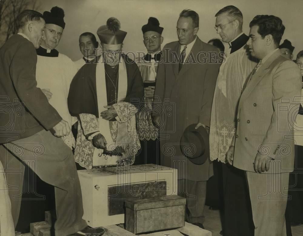 1953 Press Photo Religious ceremony at St. Catherine of Siena church, Albany, NY