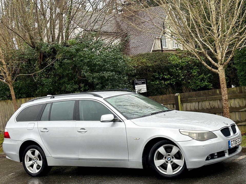 LEFT HAND DRIVE 2006 BMW 5 SERIES 525D [AUTOMATIC] DIESEL ESTATE UK