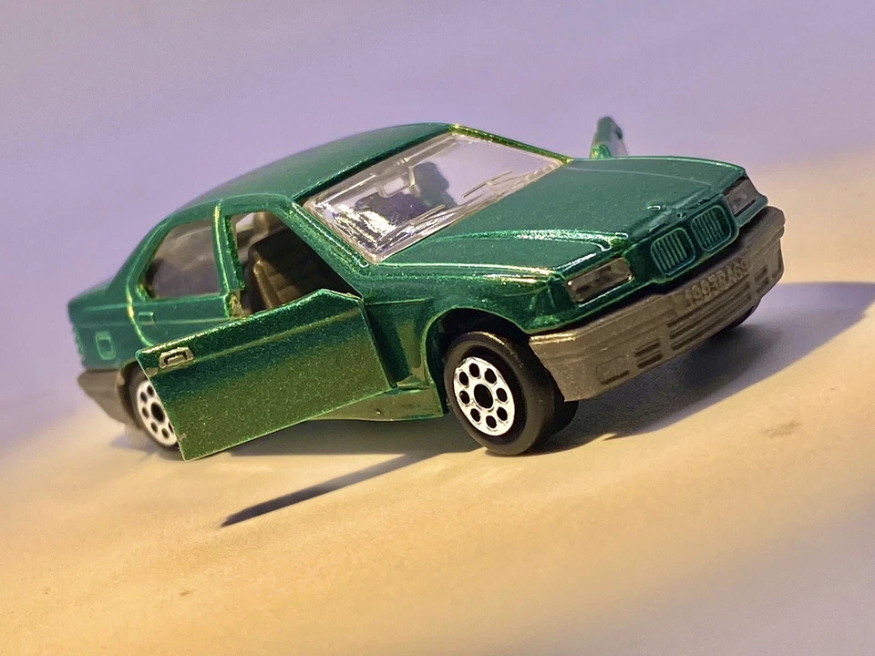 BMW 325i 1990 Majorette🔥1:58-metal metálico verde difícil de encontrar Foto 2 de 4