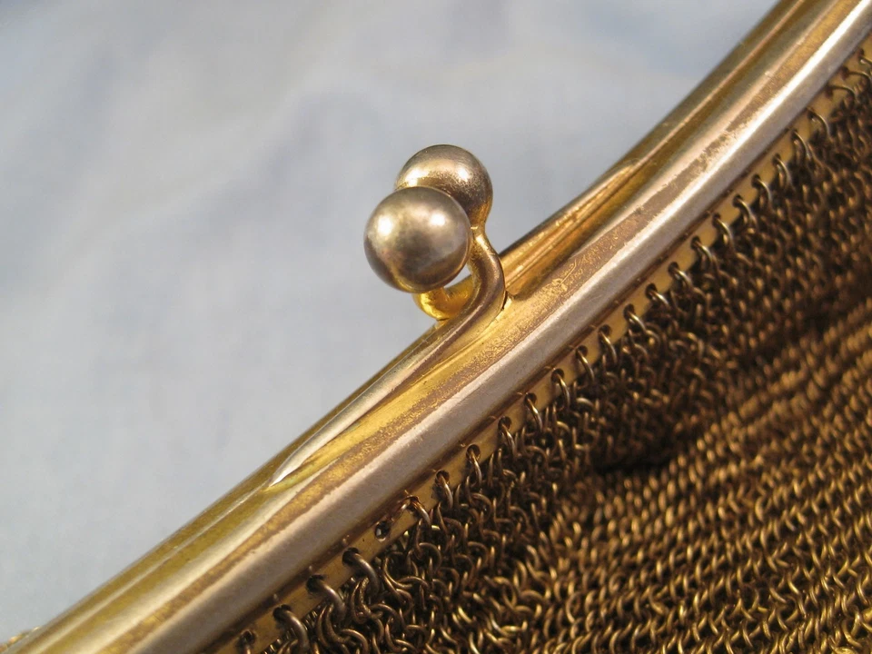 STERLING SILVER ORMOLU ANTIQUE CHAIN MESH PURSE BAG HANDBAG MURRLE BENNET 1910 - Image 2 of 4