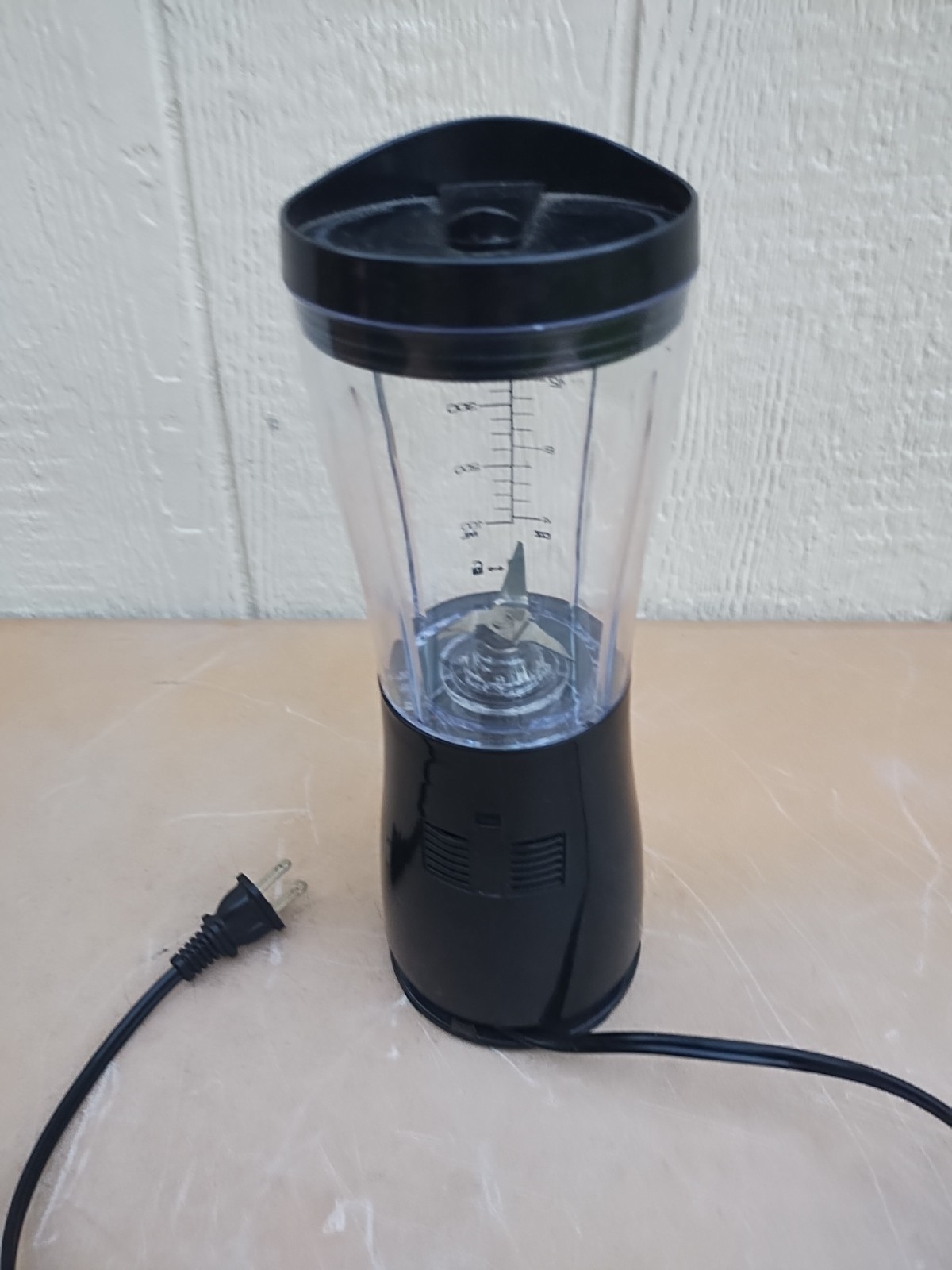 Toastmaster Mini 15 Oz Personal Blender  Black