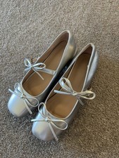 Women  s Silver Ballet Flats Square Toe Bow Accent Slip-On Solid