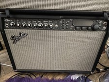 Fender Cyber Twin Amp with Pedalboard