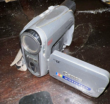 Canon ZR200 ZR Series MiniDV SD Handheld Camcorder 2.5" LCD 800x USB