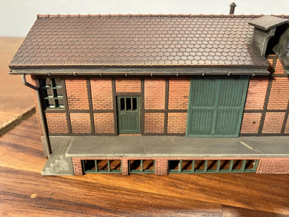 H0 Lagerschuppen Güterhalle akkurat gebaut sauber bemalt patiniert gealtert - Bild 3 von 4