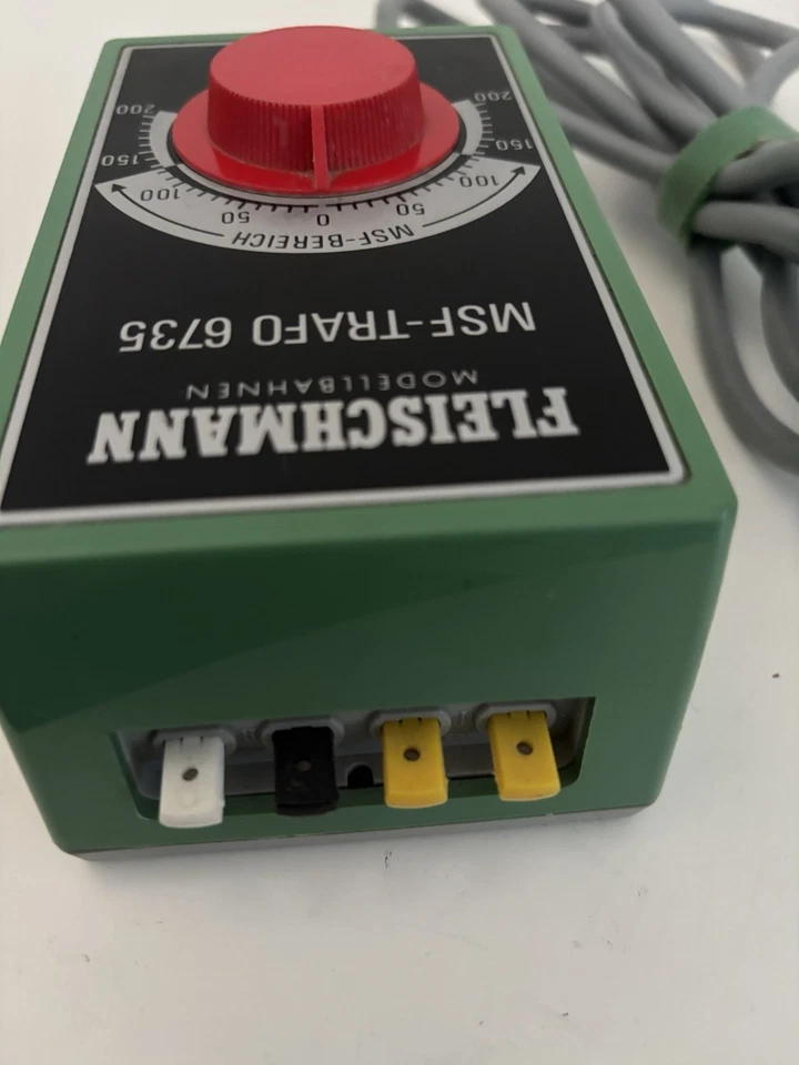 Fleischmann Trasformatore 6735 Perfettamente Funzionante Per Treni Elettrici - Immagine 3 di 4