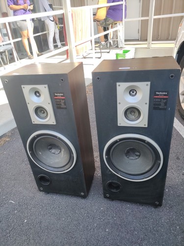 Set of 2 Vintage Technics SB-2155 Floor Speakers 31"x13"x11" TESTED & WORKING
