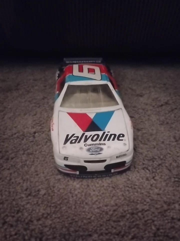 Coche diecast NASCAR Revell 1991 Mark Martin Valvoline Ford Thunderbird escala 1/24 Foto 3 de 4