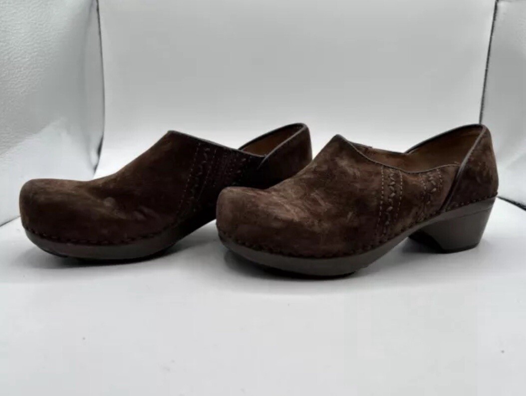 Dansko Clogs Women’s EU 35 US4.5-5   Brown Suede Comfort Nursing Shoes Slip On