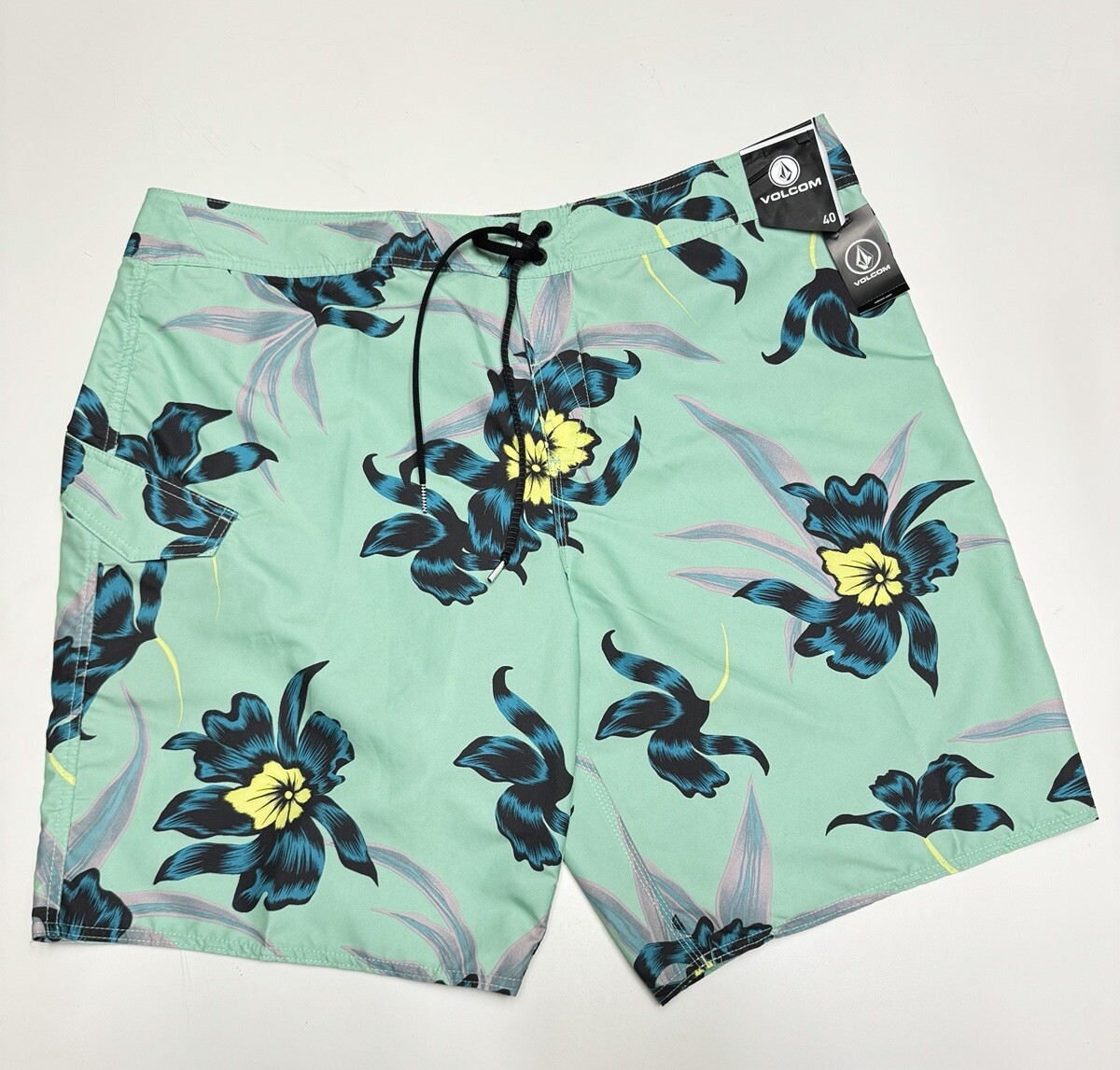 Volcom Men's Mod Tech Boardshorts Surf Trunks All Over Floral