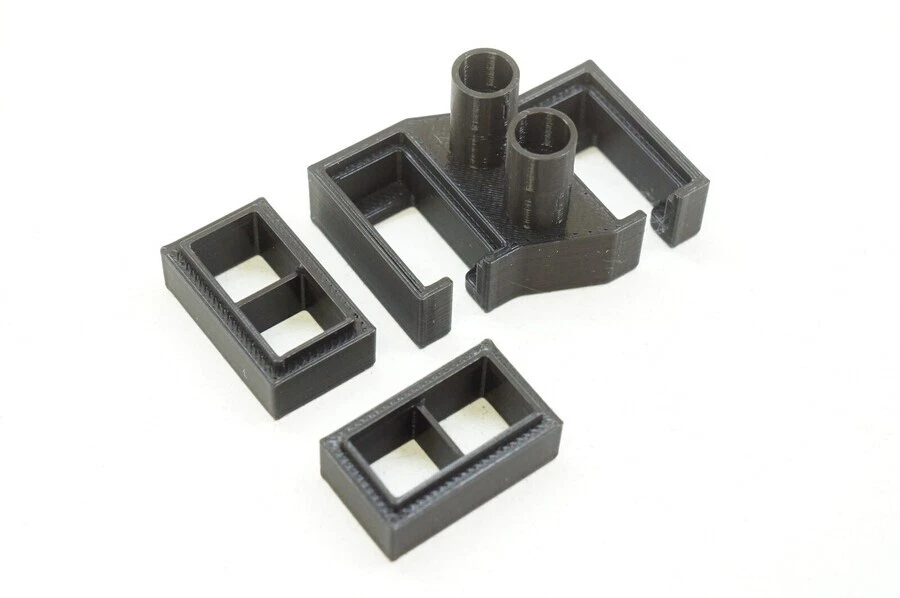 3D Printed EC5 Battery Connector Mount Adapter Kit for Traxxas UDR Offroad Truck - Image 4 of 4