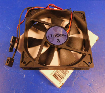Neu Antec Tricool Lüfter 120mm Computer PC Hülle AT-12 / Sc 4-Pin 3-Speed Switch