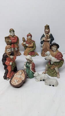 (Xmas-1) Vintage Hand-Painted Porcelain 9 Piece Nativity Set. In Original Box