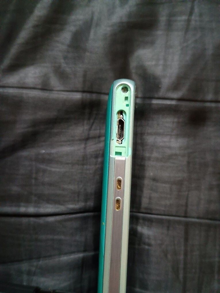 docomo Xperia feat. HATSUNE MIKU SO-04E Smartphone 32GB docomo Xperia feat. HATSUNE MIKU SO-04E Smartphone 32GB