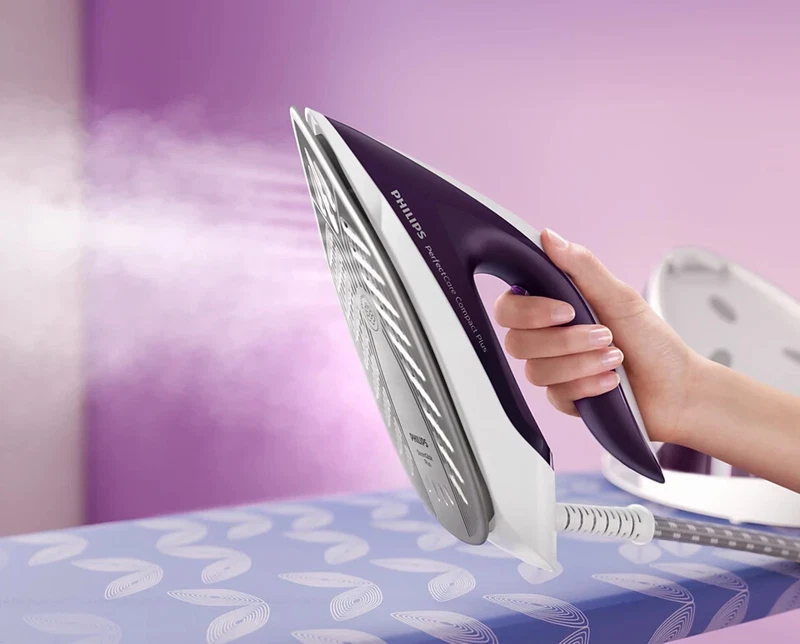Ferro da Stiro a Caldaia Philips PerfectCare Compact Plus 6,5 bar 2400 W, fotografia 6 di 10