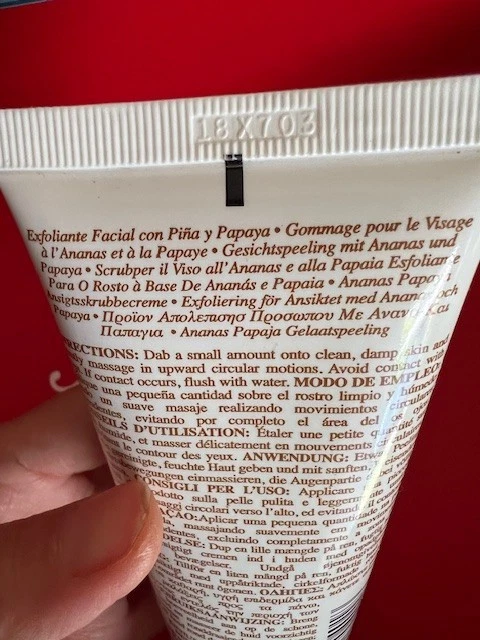 Esfoliante facial de mamão abacaxi Kiehl's com extratos de frutas reais - 3,4 oz - Novo* - Imagem 3 de 4