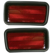 Rear Bumper Reflector Set For 1999-04 Mitsubishi Montero Sport Mr439716 Mr439715