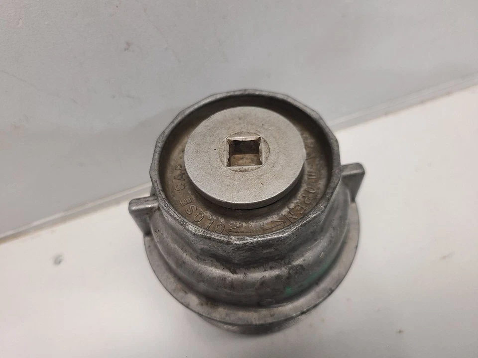 Toyota Rav4 2009 (3,5 L/AT/AWD) tapa de filtro de aceite n.º de parte: 1562031060 Foto 3 de 4