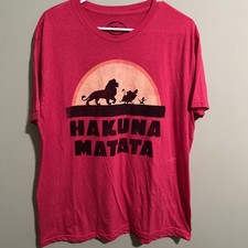 Disney Lion King Women  s Red T-Shirt Hakuna Matata, Size Large