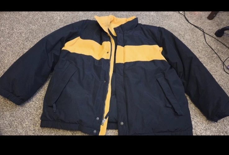Roundtree and Yorke Mens Jacket Xl For The Cold, Puffy Jacket, Yellow And Blue
