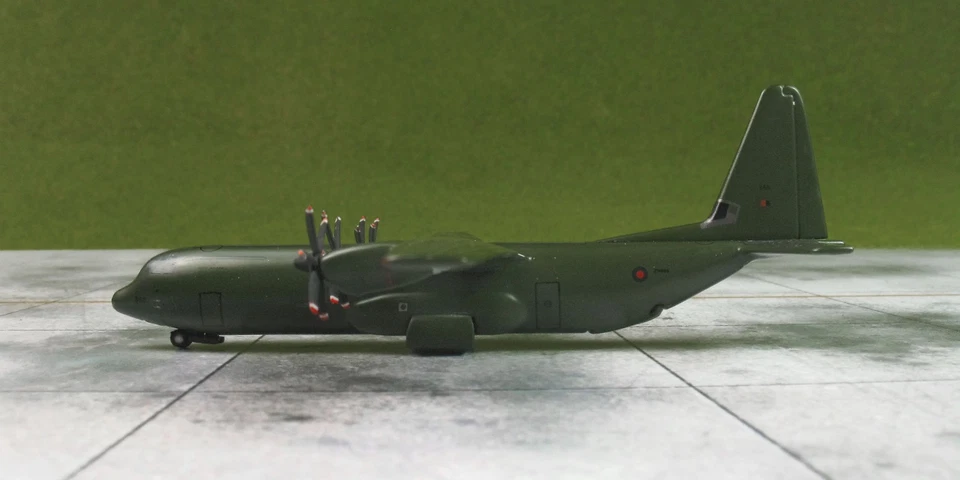 Gemini GMRAF019 - Lockheed C-130 J Hercules, Royal Air Force, ZH866, 1:400 - Bild 4 von 4