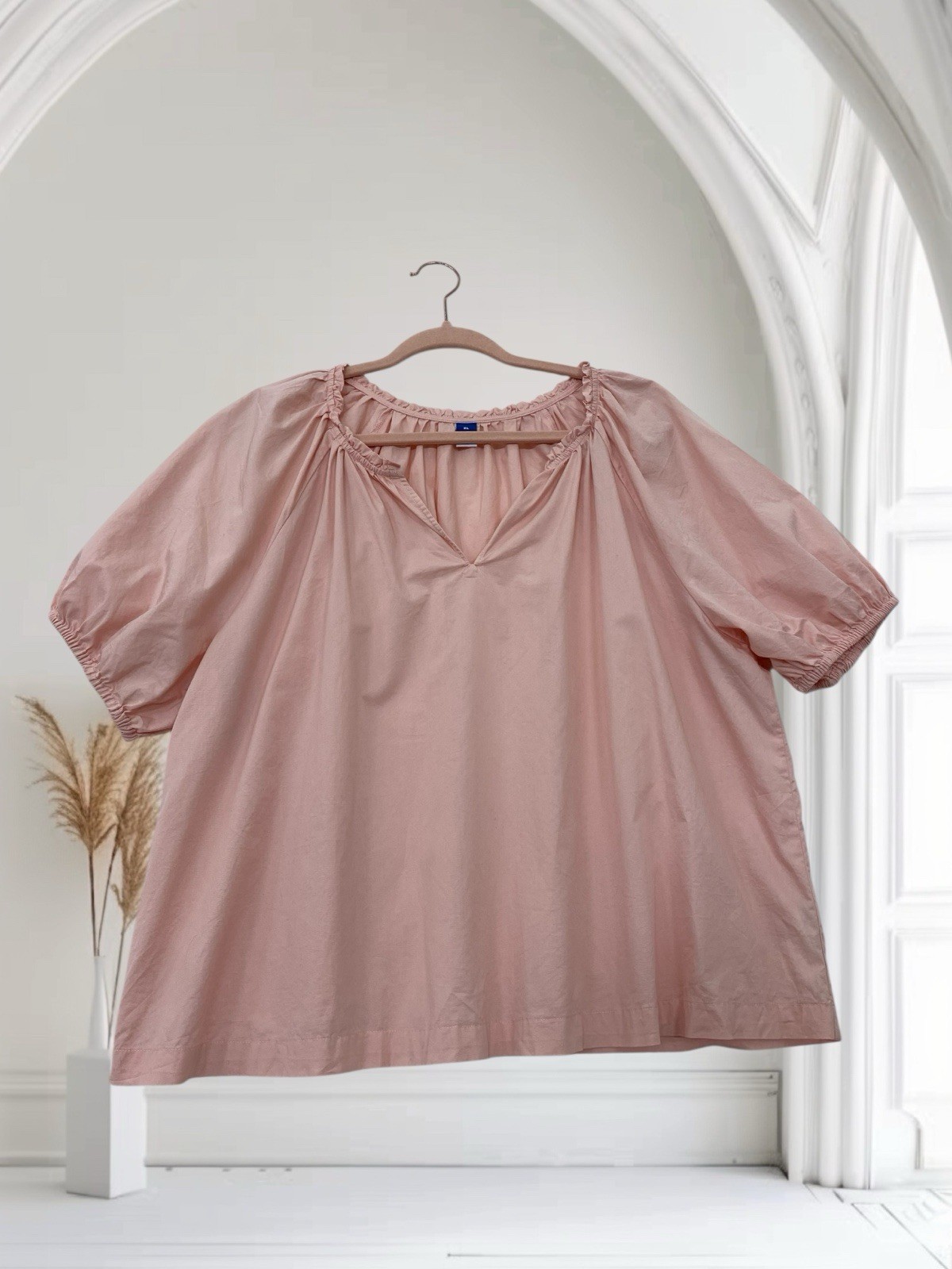 Old Navy Pink Puff Sleeve Ruffle V Neck Top Women’s Size XL Feminine Casual Chic