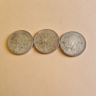 Lot de trois pièces de 5 francs semeuse argent
