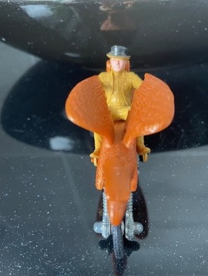 HOTWHEELS RRRUMBLERS  RARE LIGHT BROWN BOLD EAGLE WITH  TAN TOP HAT  RIDER