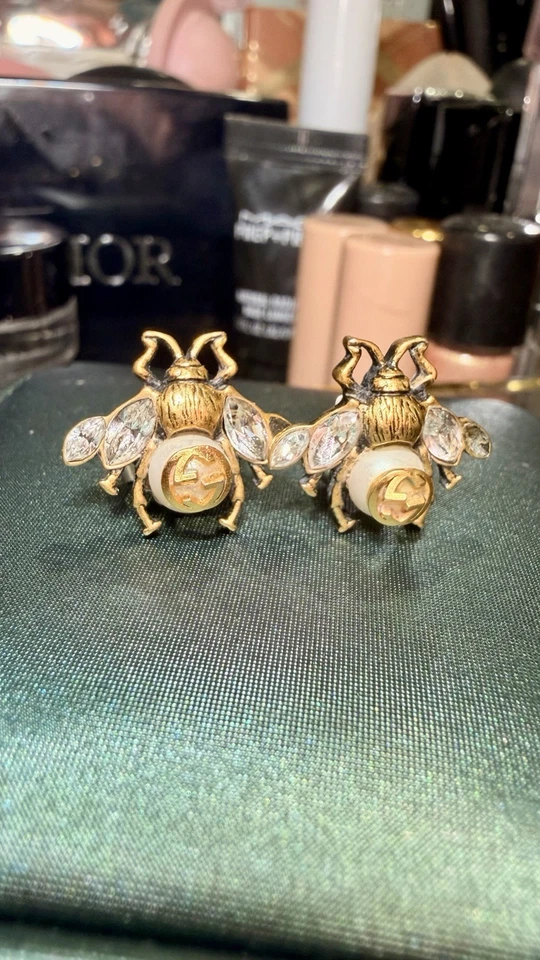 Gucci Bee Crystal Earrings – Gold Tone Logo Pearl Studs - Image 2 of 4