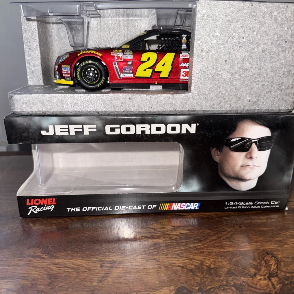 Jeff Gordon 2015 AARP Ride With Jeff Iron Man 2015 SS 1:24 Nascar fundido a presión Foto 2 de 4