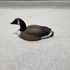 The Hadley Collection Canadian Goose Bloomington Minnesota Figure