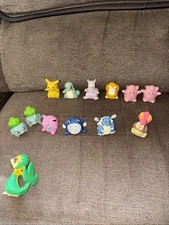 Vintage Nintendo Pokemon Sliders OddzOn Roller Ball Figures 1999/2000 (12)