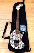 FERNANDES ZO-3 Hello Kitty White Sanrio Built-in Amplifier Y2K Rare Guitar Japan