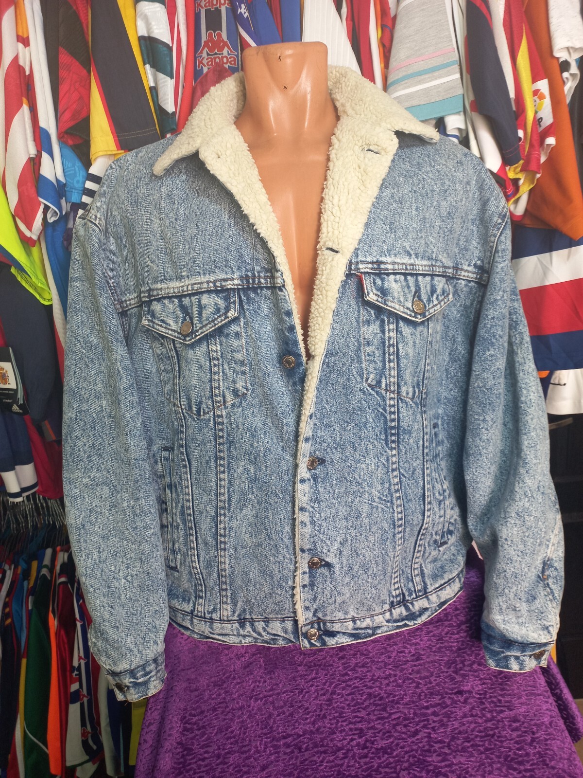 VINTAGE LEVIS SHERPA LINED DENIM JACKET 