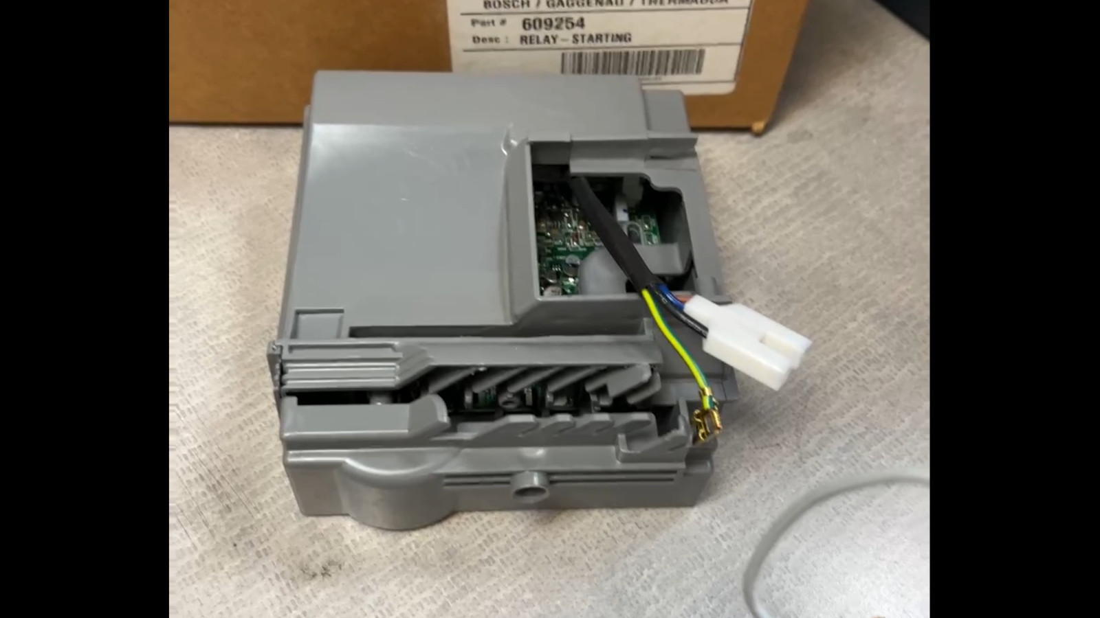 00609254 (609254) New OEM Bosch Refrigeration Appliance Compressor Start Relay