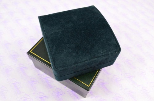 Cased Fantastic Clover Pattern Silver Plated Nurses Buckle Handmade in Sheffield - Picture 8 of 8
