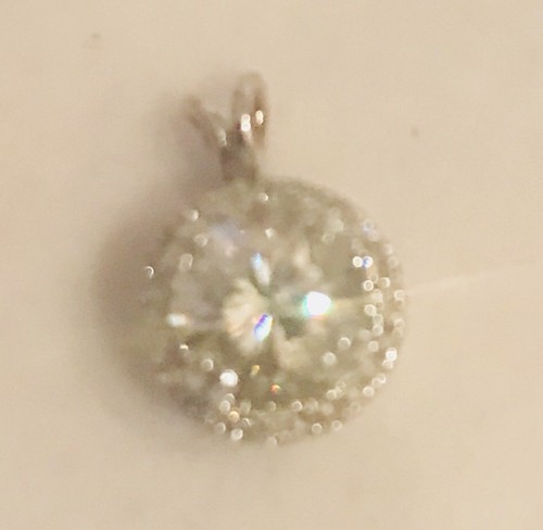 Ciondolo aureola moissanite 1,05 ct con diamanti oro bianco massiccio 10 carati - Foto 4 di 9