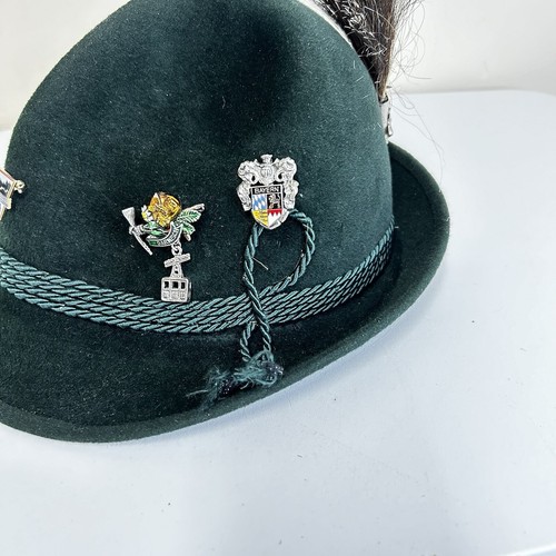 DE COLECCIÓN SOMBRERO DE FIELTRO DE LANA ALPINA TIROLESA VERDE BÁVARO PLUMAS Y ALFILERES SURTIDOS - Imagen 12 de 17