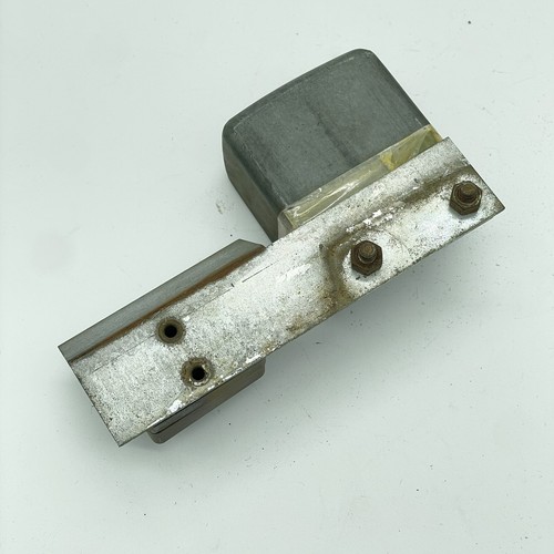 Porsche 914 Voltage Regulator w/ Bracket & 2 Pole Fuse Panel Bosch 0 190 600 010 - Picture 4 of 5