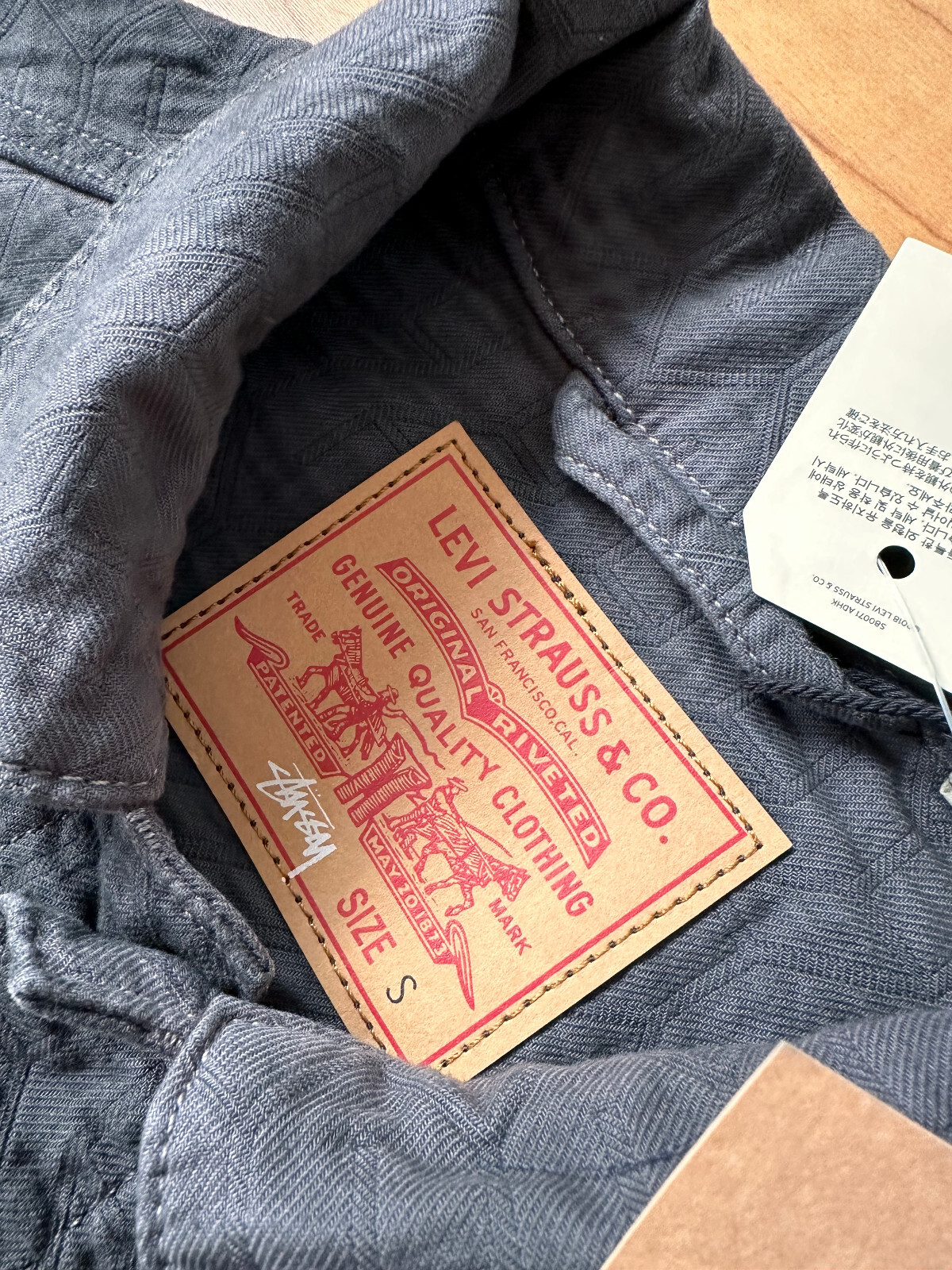 100ORIG LEVIS X STÜSSY TRUCKER JEANS DENIM JACKE GR.S OVERSIZED JACQUARD NEU