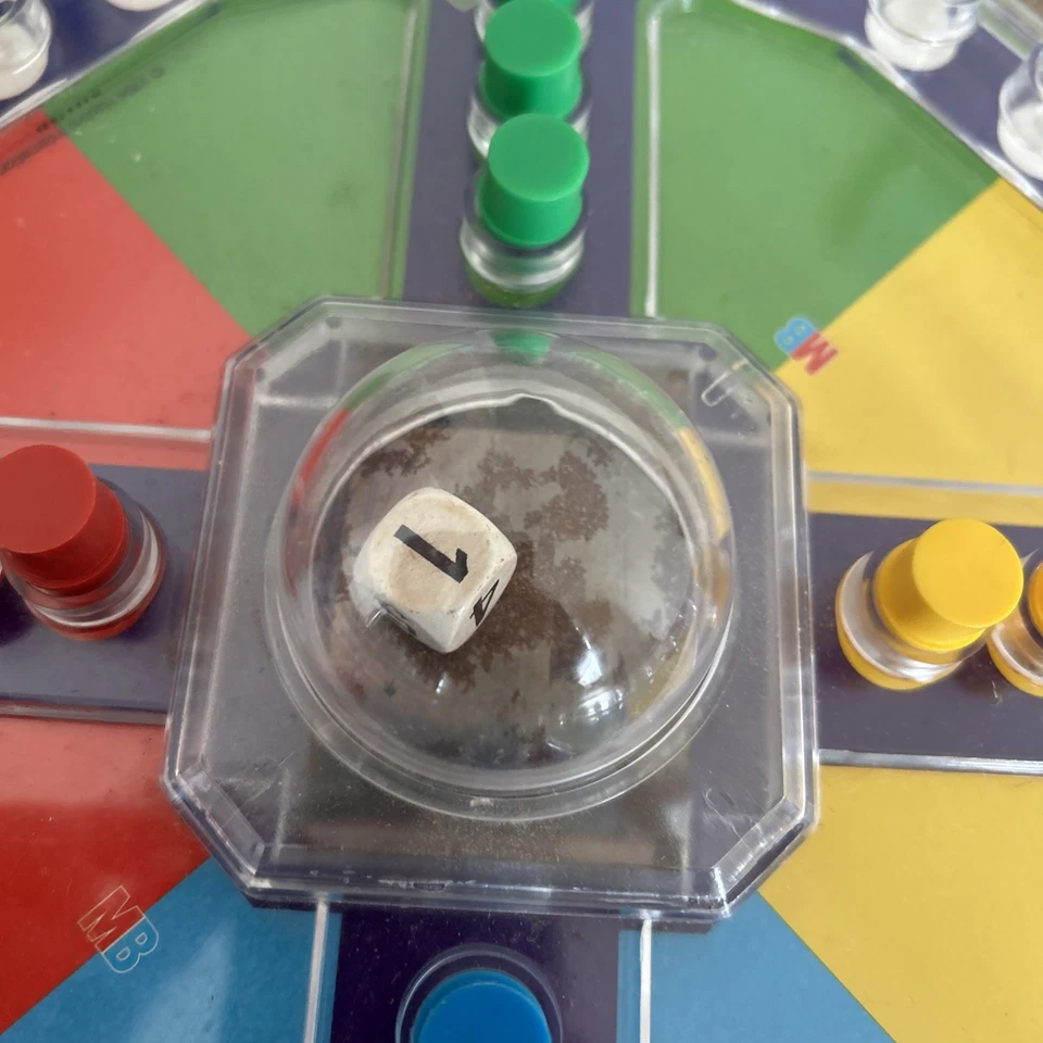 MB Hasbro Frustration Board Game - vintage 1986 , family fun - Image 4 of 4