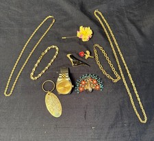 10 szt. Partia biżuterii, Naszyjniki w odcieniu złota, Bransoletki, Szpilki, Zegarek Suizo, Brelok