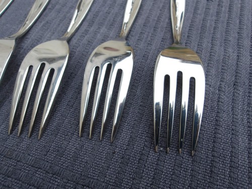 Boxed Set of 6 ONEIDA 'Arabesque' Community Stainless Steel Tea Forks - New - Picture 17 of 21