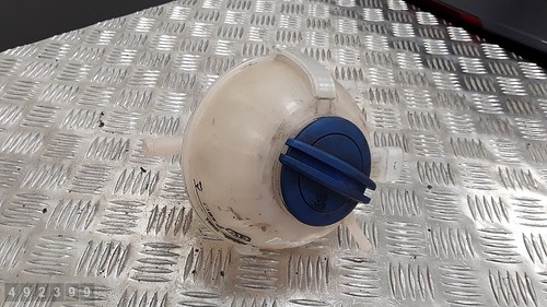 2004 AUDI TT KUEHLMITTELBEHALTER BENZIN 6Q0121407B 1800 PETROL