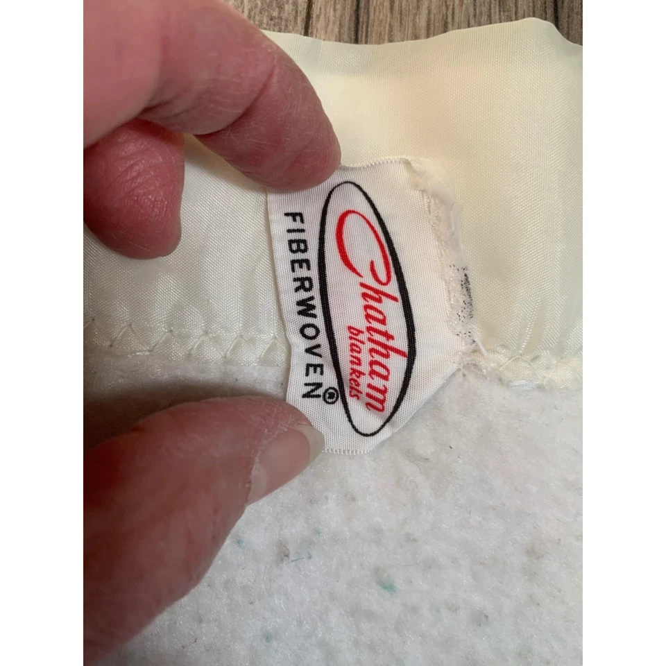 Manta bebé vintage Baby Chatham blanca borde seda floral azul y rosa 36x47" Foto 2 de 4