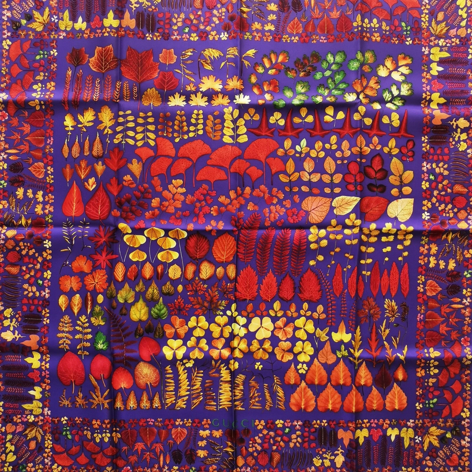 NEUF RARE foulard GUCCI feuilles d'automne 90 cm SOIE lavande violet érable feuille rouge