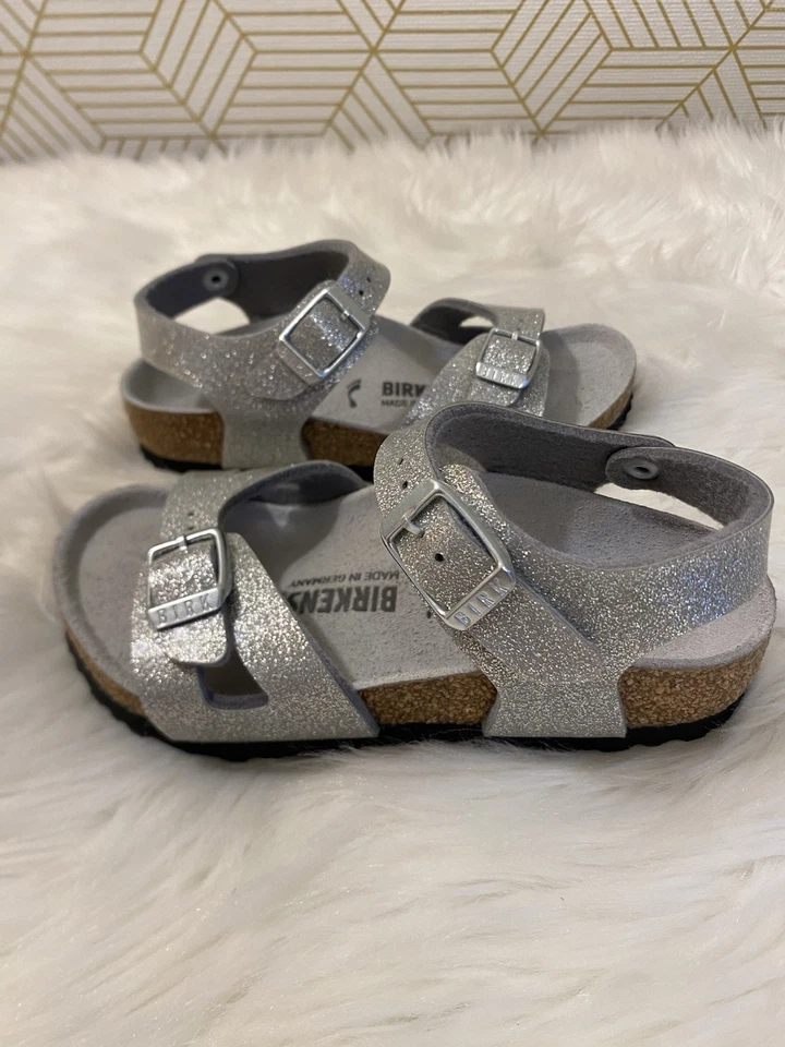 Birkenstock Rio Niños Niñas Plata Brillante Talla 7 7.5 EE. UU. Talla 25 UE Nuevo sin Caja Foto 2 de 4